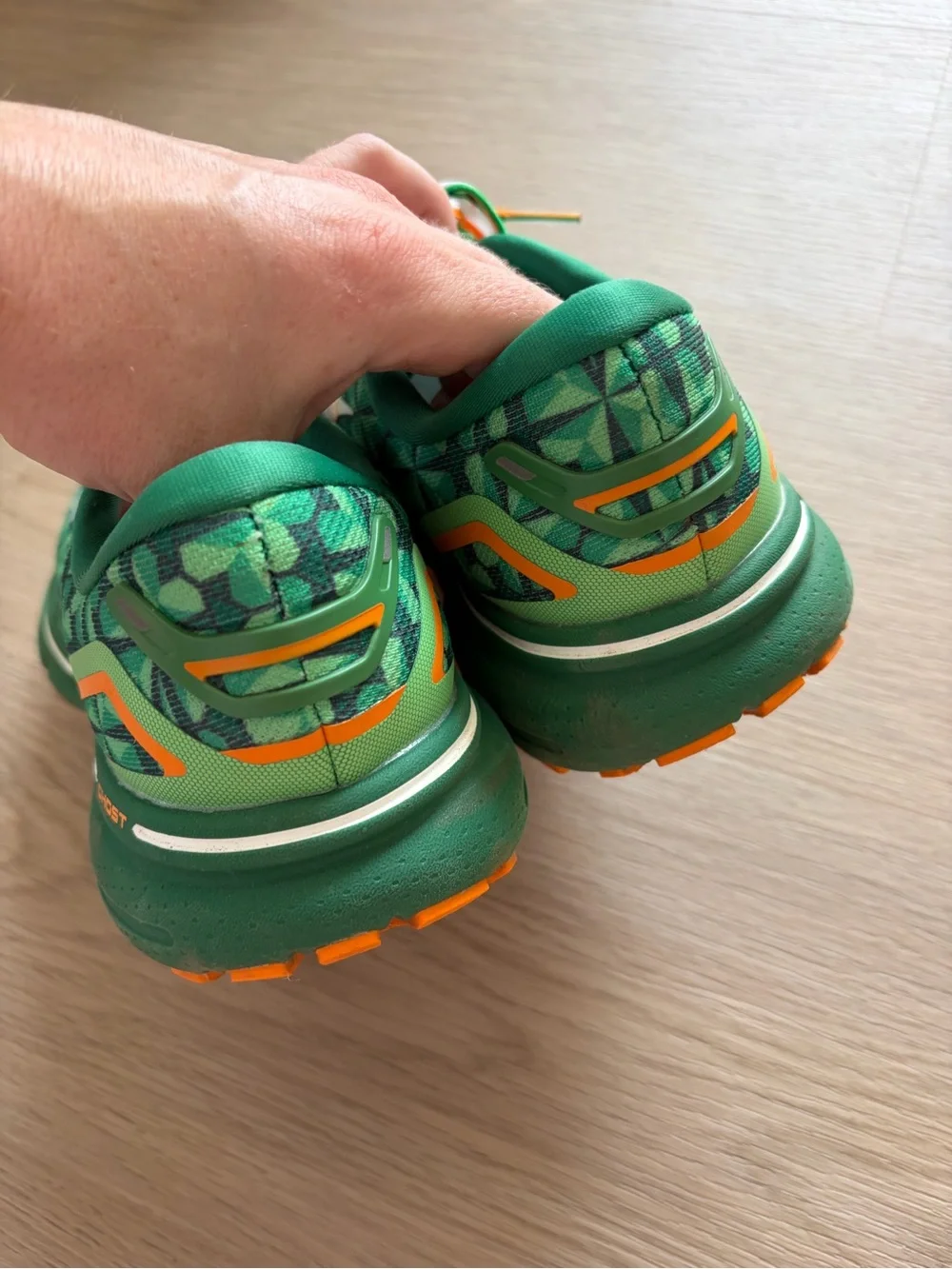 Brooks Ghost 15 Run Lucky St. Patricks Day Sneakers Womens Size 6.5